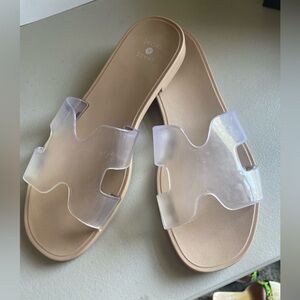 Shade & Shore Woman’s Slide Sandals for summer Sz 7 in gently used condition